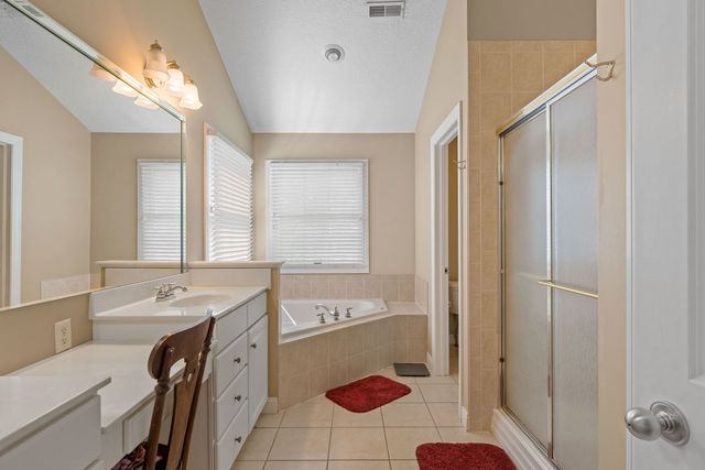 3212 Summertree Avenue, Bettendorf, IA 52722