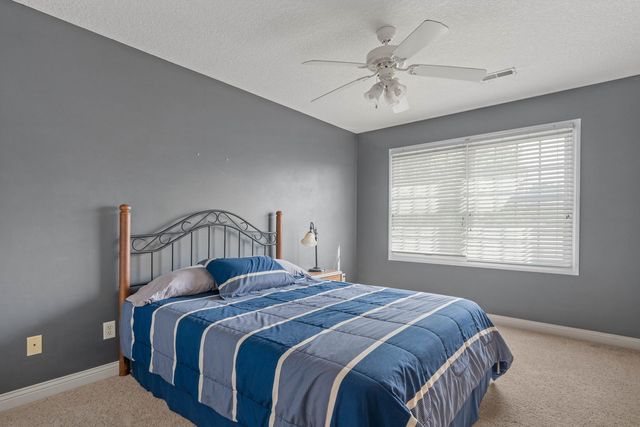3212 Summertree Avenue, Bettendorf, IA 52722