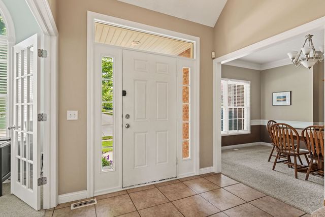 3212 Summertree Avenue, Bettendorf, IA 52722