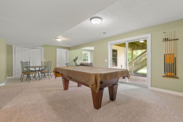 3212 Summertree Avenue, Bettendorf, IA 52722