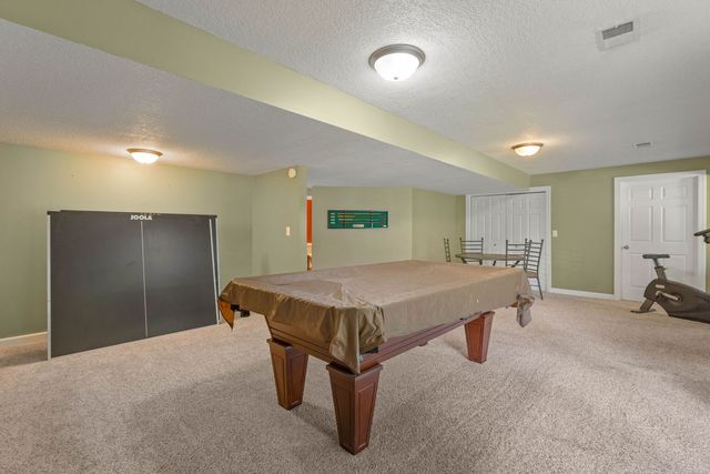 3212 Summertree Avenue, Bettendorf, IA 52722