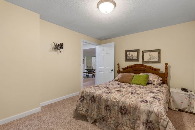 3212 Summertree Avenue, Bettendorf, IA 52722