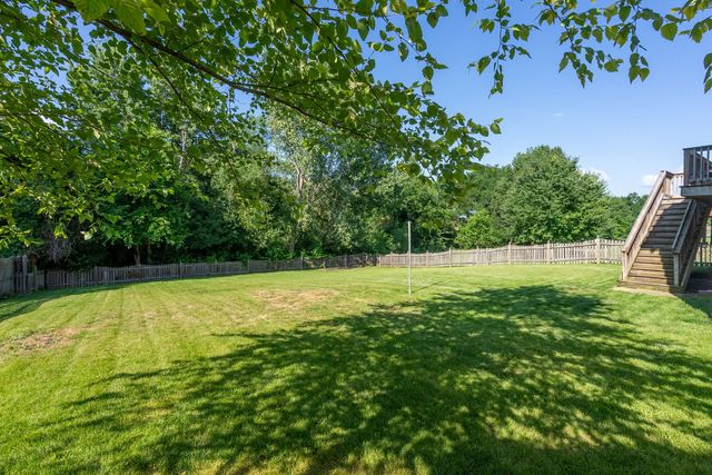 3212 Summertree Avenue, Bettendorf, IA 52722