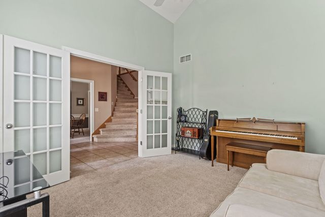 3212 Summertree Avenue, Bettendorf, IA 52722