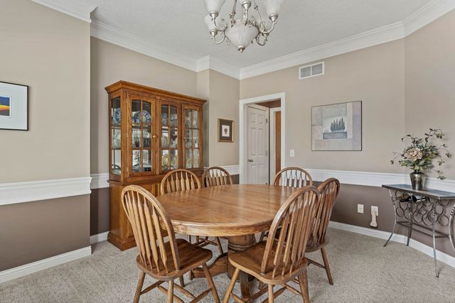 3212 Summertree Avenue, Bettendorf, IA 52722
