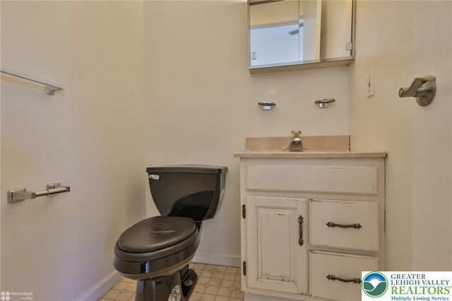 1953 Greenleaf Street, Bethlehem City, PA 18017