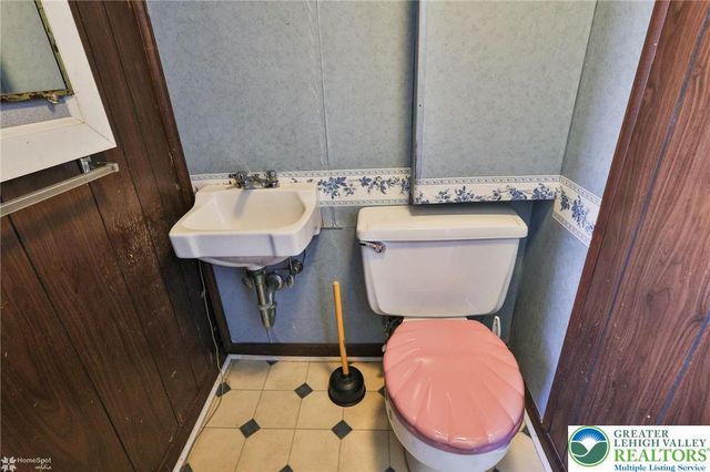1953 Greenleaf Street, Bethlehem City, PA 18017