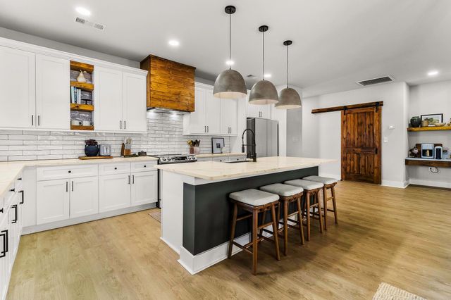 162 Legend Lane, Livingston, TX 77351