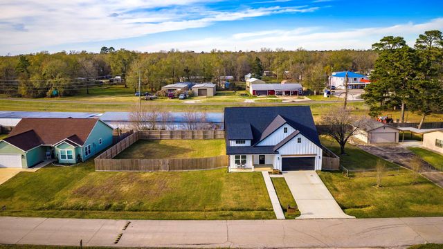 162 Legend Lane, Livingston, TX 77351