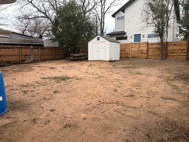 7404 Bethune Ave, Austin, TX 78752