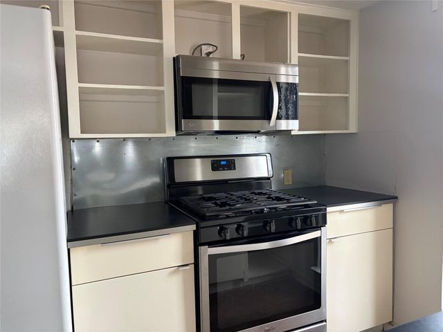 7404 Bethune Ave, Austin, TX 78752