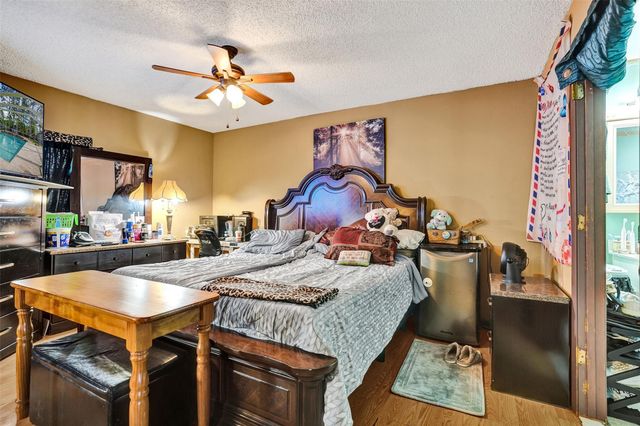 6977 NW Hartney Way, Port St Lucie, FL 34983