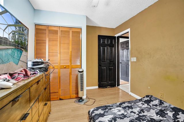 6977 NW Hartney Way, Port St Lucie, FL 34983