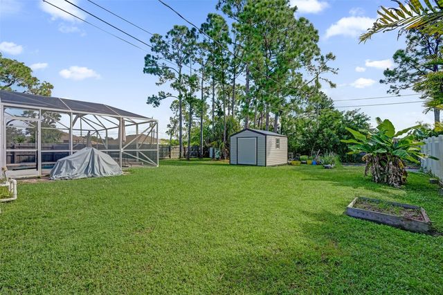 6977 NW Hartney Way, Port St Lucie, FL 34983