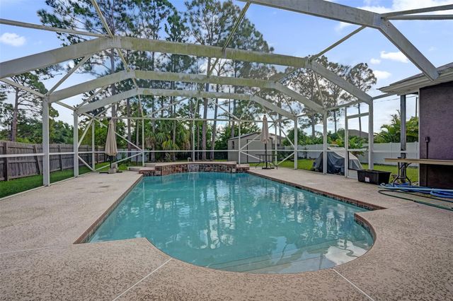 6977 NW Hartney Way, Port St Lucie, FL 34983