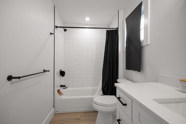 1813 River St 1813, Boston, MA 02136