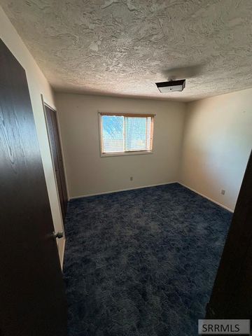 880 1st Street, Idaho Falls, ID 83401