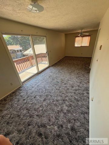 880 1st Street, Idaho Falls, ID 83401