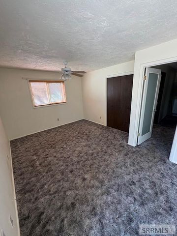 880 1st Street, Idaho Falls, ID 83401