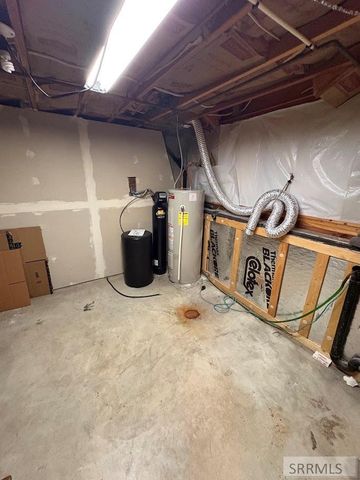 880 1st Street, Idaho Falls, ID 83401