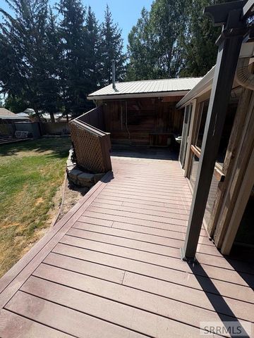 880 1st Street, Idaho Falls, ID 83401
