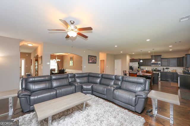 217 Briandwood Drive, Newnan, GA 30265