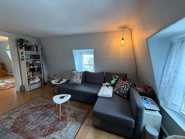 6 Rice St. 3, Cambridge, MA 02140