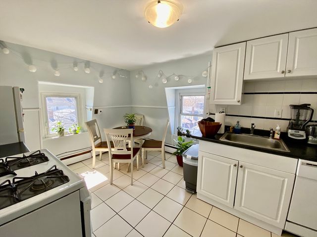 6 Rice St. 3, Cambridge, MA 02140