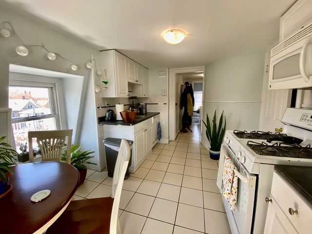 6 Rice St. 3, Cambridge, MA 02140