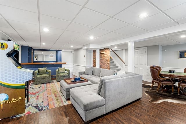 3 Buchan Road, Andover, MA 01810