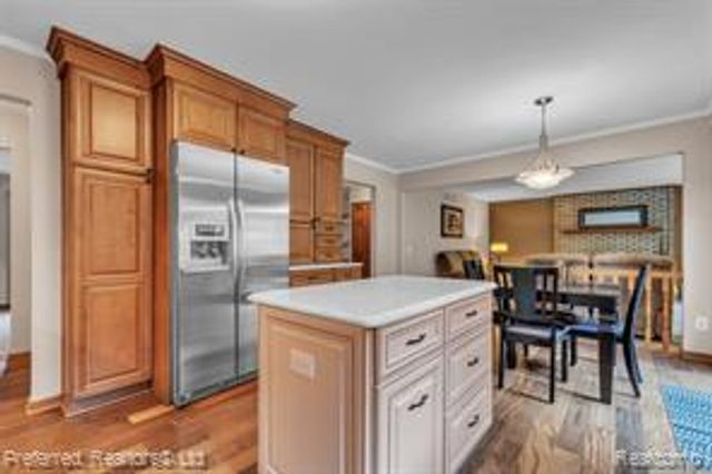 20155 Wayne Road, Livonia, MI 48152