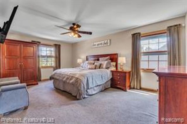 20155 Wayne Road, Livonia, MI 48152