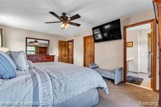 20155 Wayne Road, Livonia, MI 48152