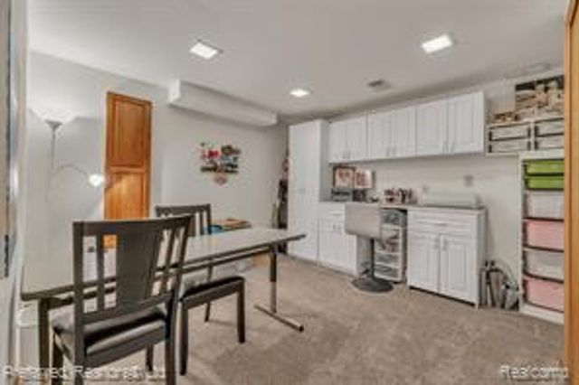 20155 Wayne Road, Livonia, MI 48152