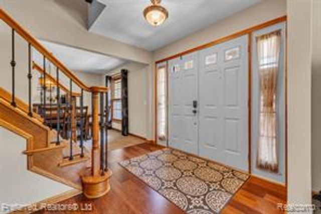 20155 Wayne Road, Livonia, MI 48152