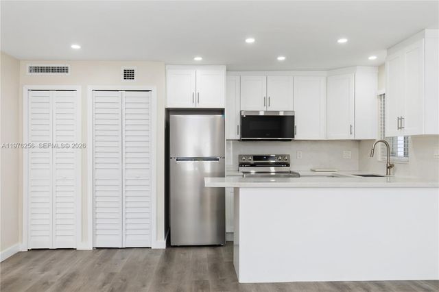 3101 SW 27th Ave 204, Miami, FL 33133