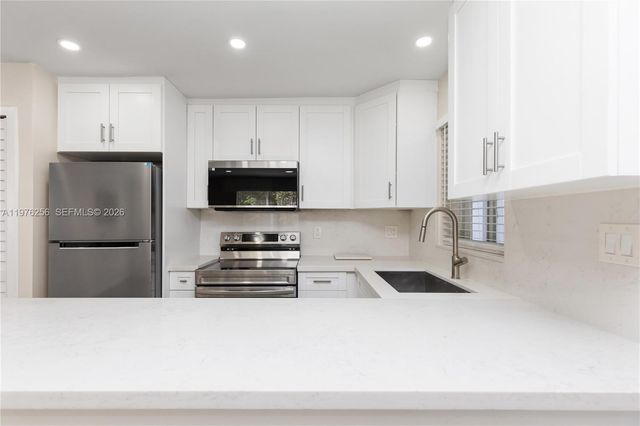 3101 SW 27th Ave 204, Miami, FL 33133