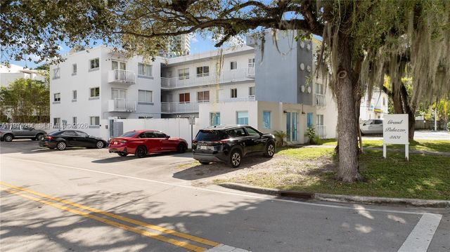 3101 SW 27th Ave 204, Miami, FL 33133
