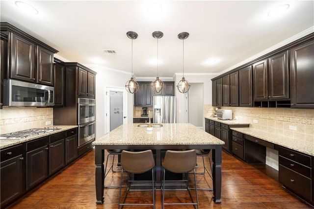 7740 Stratford Lane, Atlanta, GA 30350