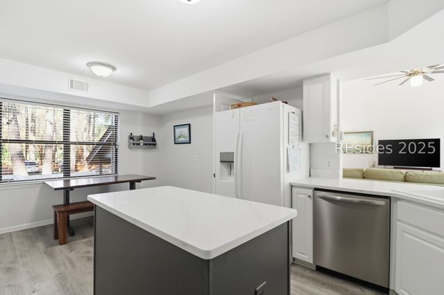 17 Lake Forest Dr Apt 3348, Hilton Head Island, SC 29928