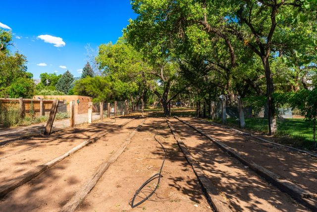 1144 Andrews Lane, Corrales, NM 87048