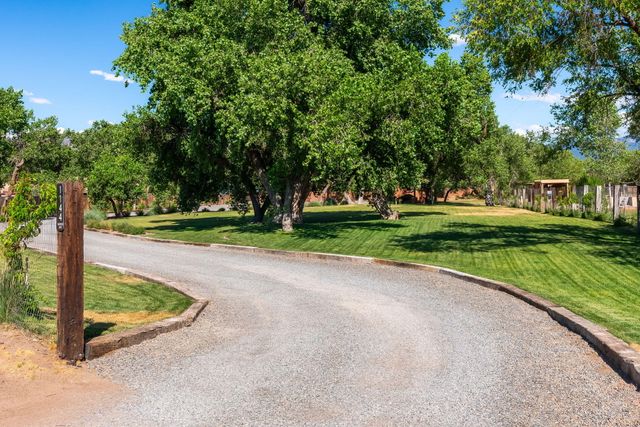 1144 Andrews Lane, Corrales, NM 87048