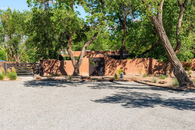 1144 Andrews Lane, Corrales, NM 87048