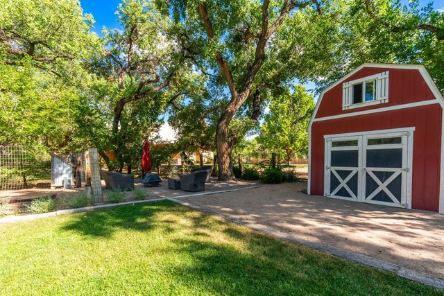 1144 Andrews Lane, Corrales, NM 87048