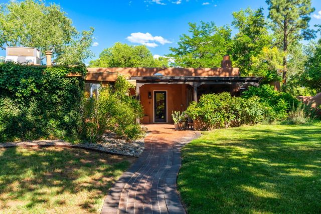 1144 Andrews Lane, Corrales, NM 87048