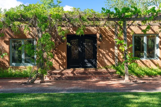 1144 Andrews Lane, Corrales, NM 87048