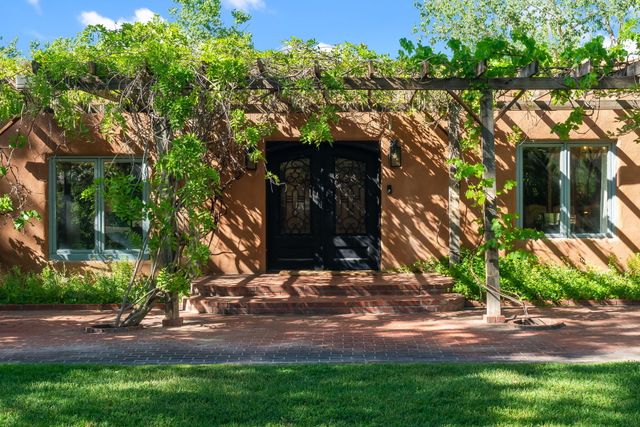 1144 Andrews Lane, Corrales, NM 87048
