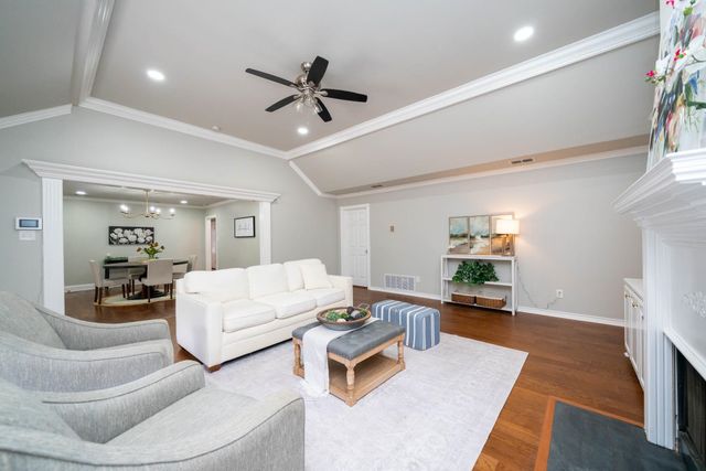 1427 S Wall Ave, Tyler, TX 75701