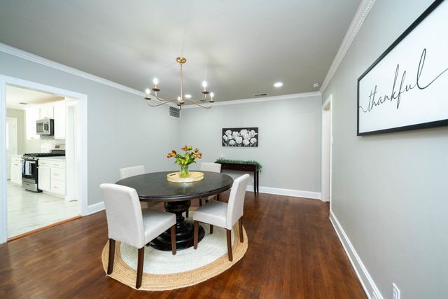 1427 S Wall Ave, Tyler, TX 75701