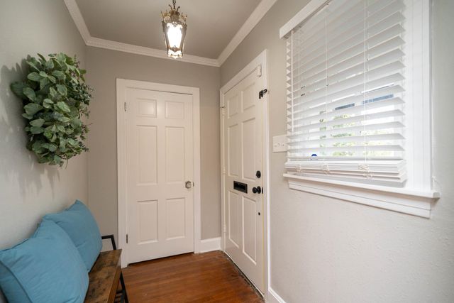 1427 S Wall Ave, Tyler, TX 75701